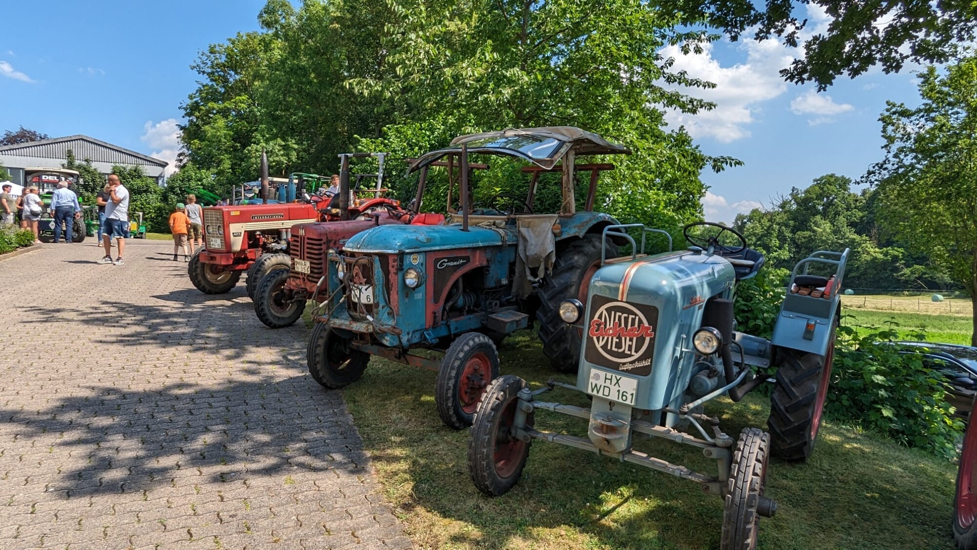 Allerersten Traktorentreffen“ in Niesen – Niesen